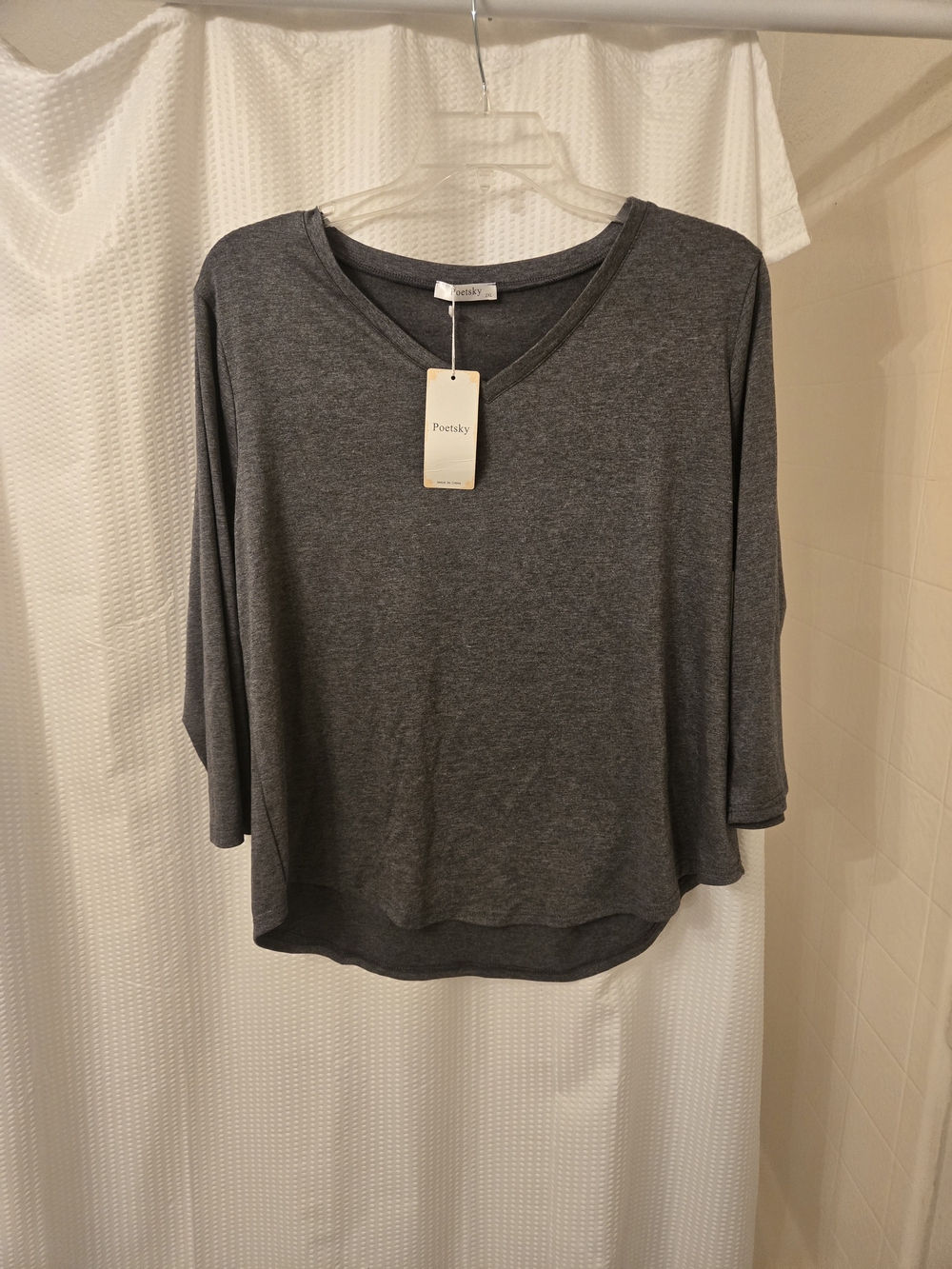 Women's Gray V-Neck 3/4 Sleeve Top
